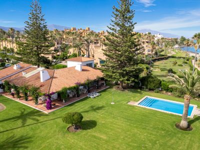 Frontline Beach Classical Style Villa for Sale in Estepona, New Golden Mile, Marbella