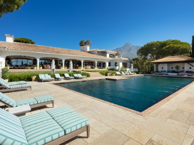 Estate with Breathtaking Views For Sale in Golden Mile, Marbella