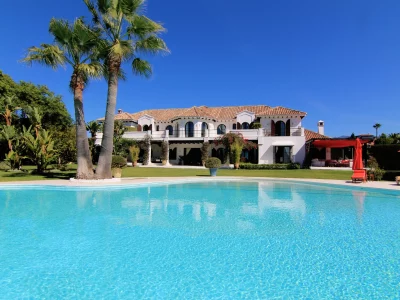 Beachfront Mansion for Sale in New Golden Mile Marbella
