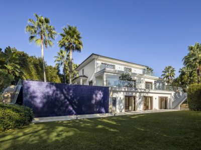 Villa de luxe en première ligne de golf à vendre à Nueva Andalucia, Marbella